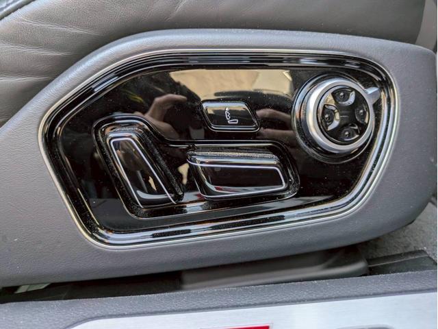 Ｓ８ ベースグレード　ＢＡＮＧ＆ＯＬＵＦＳＥＮサウンド　サンルーフ　アルカンターラ天井　プライバシーガラス　ブラックレザー　シートヒーター＆ベンチレーション　純正ナビフルセグ　３６０°カメラ　スマートキー２個　禁煙車（39枚目）