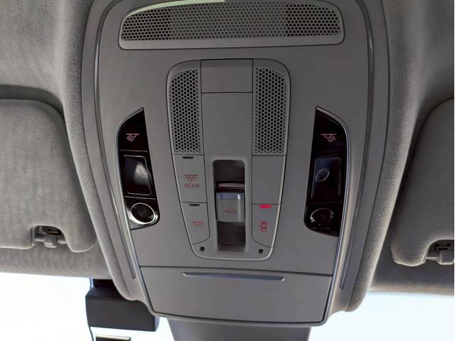 Ｓ８ ベースグレード　ＢＡＮＧ＆ＯＬＵＦＳＥＮサウンド　サンルーフ　アルカンターラ天井　プライバシーガラス　ブラックレザー　シートヒーター＆ベンチレーション　純正ナビフルセグ　３６０°カメラ　スマートキー２個　禁煙車（42枚目）