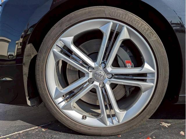 Ｓ８ ベースグレード　ＢＡＮＧ＆ＯＬＵＦＳＥＮサウンド　サンルーフ　アルカンターラ天井　プライバシーガラス　ブラックレザー　シートヒーター＆ベンチレーション　純正ナビフルセグ　３６０°カメラ　スマートキー２個　禁煙車（49枚目）