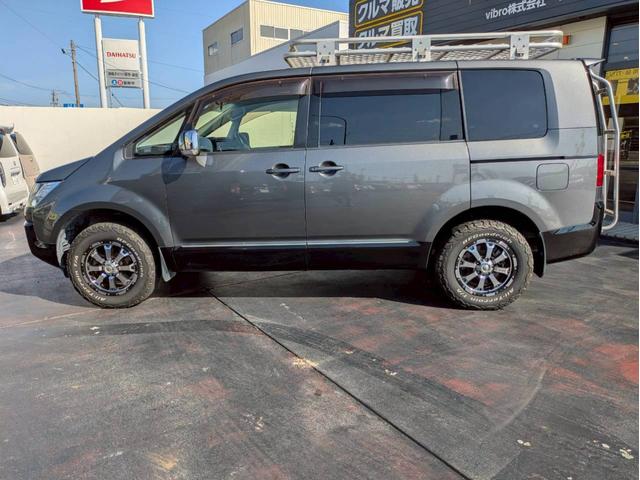 デリカＤ：５ Ｄ　パワーパッケージ　アルパイン９インチナビフルセグＴＶ　フリップダウンモニター　バックモニター　ＭＫＷ１６ＡＷ　リアラダー　ルーフキャリアー　シートカバー　両側電動パワースライドドア　ＥＴＣ　スマートキー２個　ＥＴＣ（8枚目）