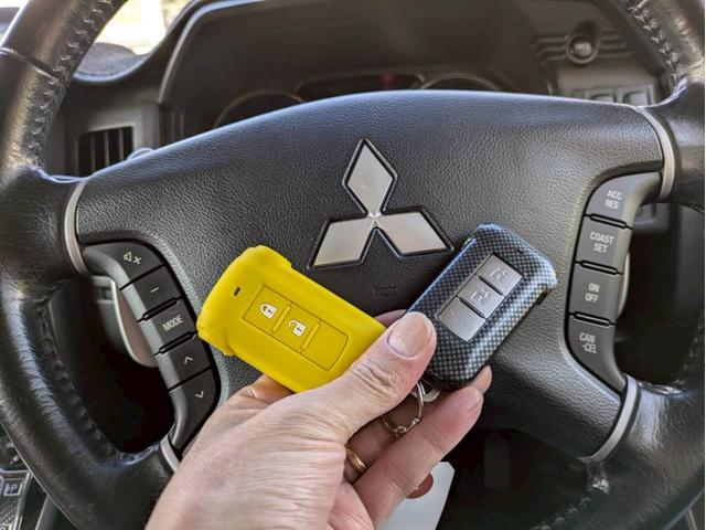 デリカＤ：５ Ｄ　パワーパッケージ　アルパイン９インチナビフルセグＴＶ　フリップダウンモニター　バックモニター　ＭＫＷ１６ＡＷ　リアラダー　ルーフキャリアー　シートカバー　両側電動パワースライドドア　ＥＴＣ　スマートキー２個　ＥＴＣ（26枚目）