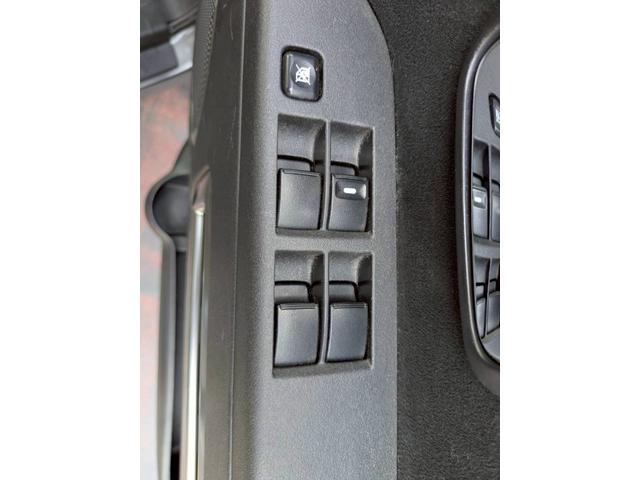 デリカＤ：５ Ｄ　パワーパッケージ　アルパイン９インチナビフルセグＴＶ　フリップダウンモニター　バックモニター　ＭＫＷ１６ＡＷ　リアラダー　ルーフキャリアー　シートカバー　両側電動パワースライドドア　ＥＴＣ　スマートキー２個　ＥＴＣ（32枚目）