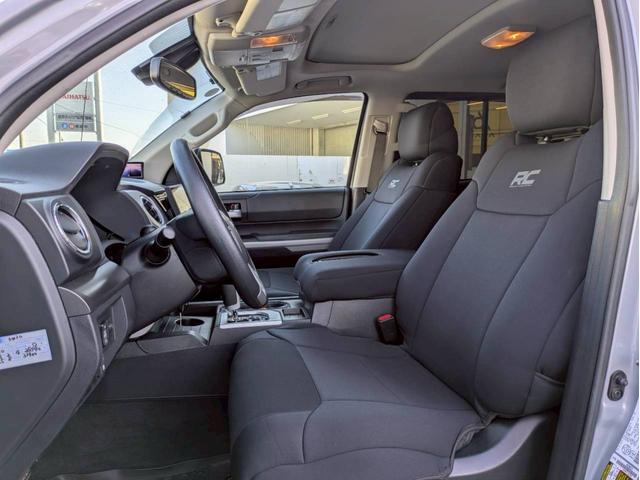 タンドラ クルーマックス SR5 TRDオフロードPKG 新車並行 3インチリフトアップビルシュタインサス 社外20AW 社外マフラー グリルガード・オーバーフェンダーチッピング塗装 サイドステップ 社外ナビフルセグ バックモニター(12枚目)