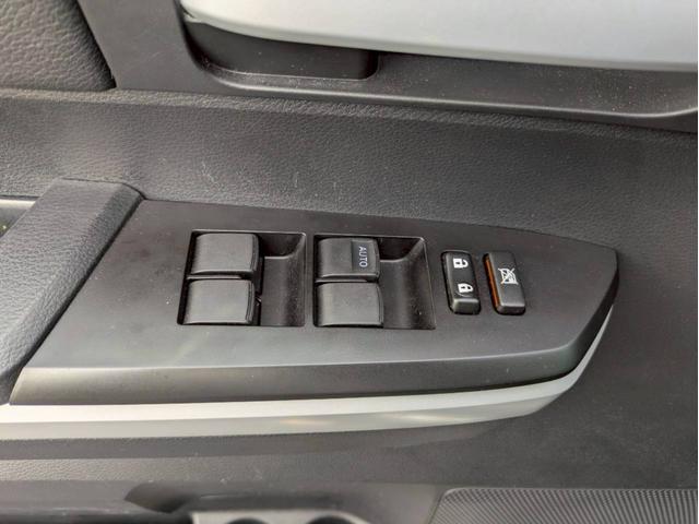 タンドラ クルーマックス SR5 TRDオフロードPKG 新車並行 3インチリフトアップビルシュタインサス 社外20AW 社外マフラー グリルガード・オーバーフェンダーチッピング塗装 サイドステップ 社外ナビフルセグ バックモニター(31枚目)