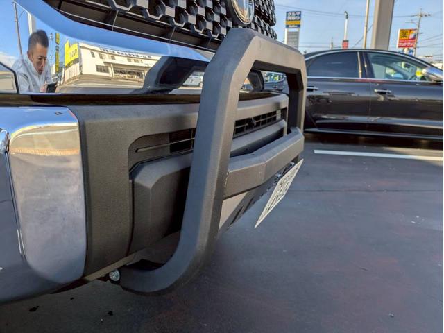 タンドラ クルーマックス SR5 TRDオフロードPKG 新車並行 3インチリフトアップビルシュタインサス 社外20AW 社外マフラー グリルガード・オーバーフェンダーチッピング塗装 サイドステップ 社外ナビフルセグ バックモニター(32枚目)