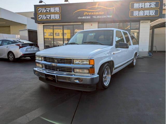 シボレーサバーバン ベースグレード　１７インチホイール　ローダウン　１ナンバー登録２名定員　リアシートあり　ＬＥＤヘッドライト　ユーザー買取　全塗装　観音開きリアハッチ（9枚目）