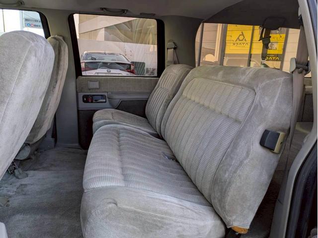 シボレーサバーバン ベースグレード　１７インチホイール　ローダウン　１ナンバー登録２名定員　リアシートあり　ＬＥＤヘッドライト　ユーザー買取　全塗装　観音開きリアハッチ（14枚目）