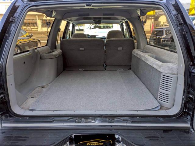 シボレーサバーバン ベースグレード　１７インチホイール　ローダウン　１ナンバー登録２名定員　リアシートあり　ＬＥＤヘッドライト　ユーザー買取　全塗装　観音開きリアハッチ（15枚目）