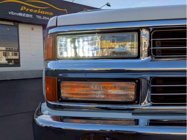 シボレーサバーバン ベースグレード　１７インチホイール　ローダウン　１ナンバー登録２名定員　リアシートあり　ＬＥＤヘッドライト　ユーザー買取　全塗装　観音開きリアハッチ（23枚目）
