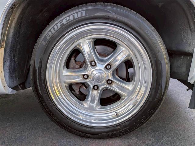 シボレーサバーバン ベースグレード　１７インチホイール　ローダウン　１ナンバー登録２名定員　リアシートあり　ＬＥＤヘッドライト　ユーザー買取　全塗装　観音開きリアハッチ（25枚目）