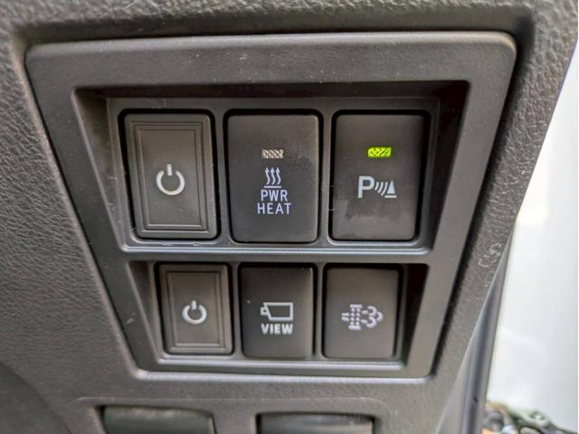 ハイラックス Ｚ　２インチリフトアップ　ＴＲＤホイール　社外テールランプ（純正あり）　オーバーフェンダー　トノカバー　ＴＲＤアンダーカバー　純正ナビ　パノラマモニター　前後ドライブレコーダー　ワンオーナー禁煙車　ＥＴＣ（22枚目）