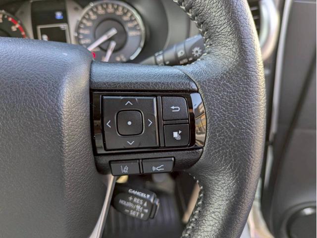 ハイラックス Ｚ　２インチリフトアップ　ＴＲＤホイール　社外テールランプ（純正あり）　オーバーフェンダー　トノカバー　ＴＲＤアンダーカバー　純正ナビ　パノラマモニター　前後ドライブレコーダー　ワンオーナー禁煙車　ＥＴＣ（27枚目）