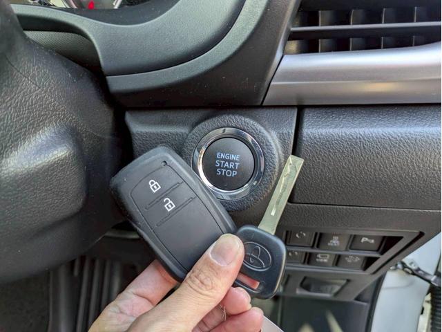 ハイラックス Ｚ　２インチリフトアップ　ＴＲＤホイール　社外テールランプ（純正あり）　オーバーフェンダー　トノカバー　ＴＲＤアンダーカバー　純正ナビ　パノラマモニター　前後ドライブレコーダー　ワンオーナー禁煙車　ＥＴＣ（30枚目）