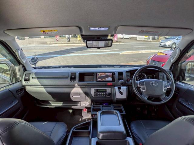 ハイエースコミューター スーパーロングGL 構造変更10人乗り普通免許OK トランポ仕様 ナビフルセグ パノラマモニター デジタルインナーミラー 電動スライドドア 社外エアロ ローダウン ワンオーナー 8ナンバー登録 LEDヘッドライト 禁煙車(10枚目)