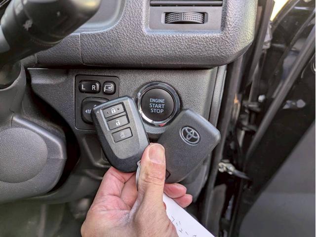 ハイエースコミューター スーパーロングGL 構造変更10人乗り普通免許OK トランポ仕様 ナビフルセグ パノラマモニター デジタルインナーミラー 電動スライドドア 社外エアロ ローダウン ワンオーナー 8ナンバー登録 LEDヘッドライト 禁煙車(30枚目)