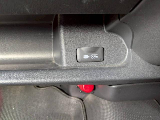 ハイエースコミューター スーパーロングGL 構造変更10人乗り普通免許OK トランポ仕様 ナビフルセグ パノラマモニター デジタルインナーミラー 電動スライドドア 社外エアロ ローダウン ワンオーナー 8ナンバー登録 LEDヘッドライト 禁煙車(31枚目)