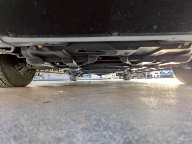 ハイエースコミューター スーパーロングGL 構造変更10人乗り普通免許OK トランポ仕様 ナビフルセグ パノラマモニター デジタルインナーミラー 電動スライドドア 社外エアロ ローダウン ワンオーナー 8ナンバー登録 LEDヘッドライト 禁煙車(46枚目)