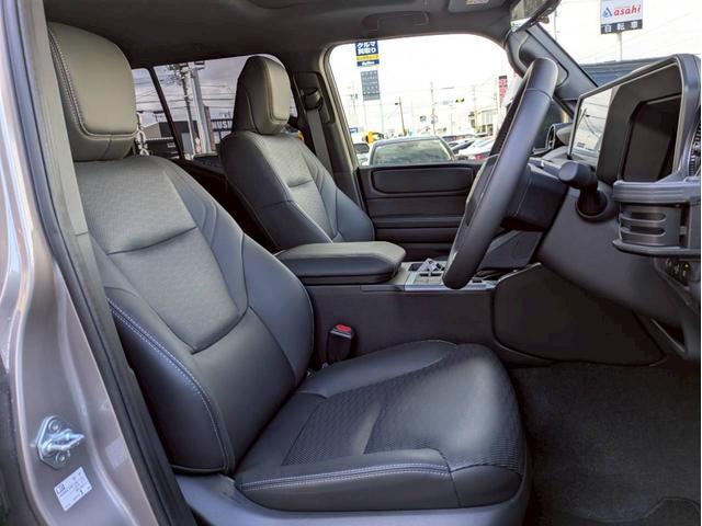 ランドクルーザー２５０ ＶＸ　純正１２．３インチナビ　フルセグ　ＪＢＬサウンドシステム　パノラマモニター　サンルーフ　デジタルインナーミラー　レザーシート　パワーシート　エアシート　　スマートキー２個　ワンオーナー禁煙車　ＢＳＭ（11枚目）