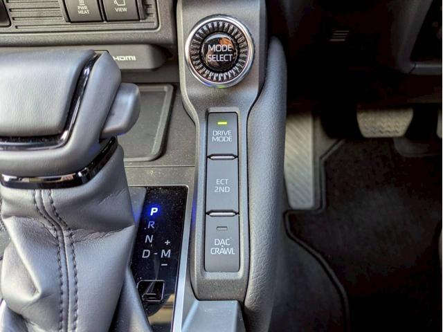 ランドクルーザー２５０ ＶＸ　純正１２．３インチナビ　フルセグ　ＪＢＬサウンドシステム　パノラマモニター　サンルーフ　デジタルインナーミラー　レザーシート　パワーシート　エアシート　　スマートキー２個　ワンオーナー禁煙車　ＢＳＭ（21枚目）