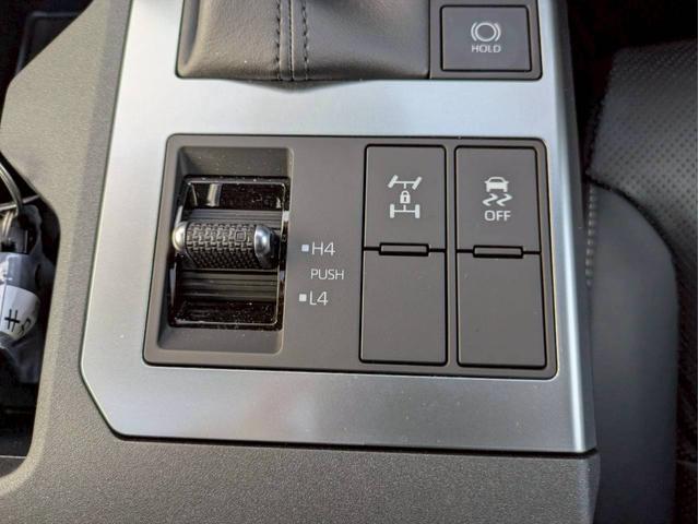 ランドクルーザー２５０ ＶＸ　純正１２．３インチナビ　フルセグ　ＪＢＬサウンドシステム　パノラマモニター　サンルーフ　デジタルインナーミラー　レザーシート　パワーシート　エアシート　　スマートキー２個　ワンオーナー禁煙車　ＢＳＭ（22枚目）