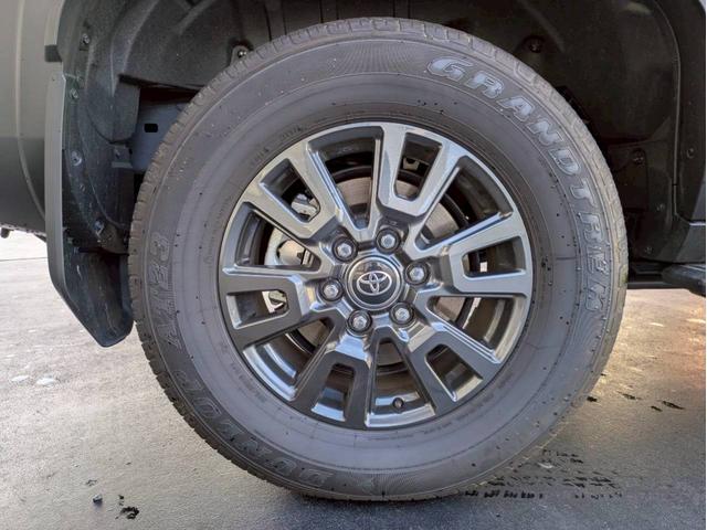 ランドクルーザー２５０ ＶＸ　純正１２．３インチナビ　フルセグ　ＪＢＬサウンドシステム　パノラマモニター　サンルーフ　デジタルインナーミラー　レザーシート　パワーシート　エアシート　　スマートキー２個　ワンオーナー禁煙車　ＢＳＭ（39枚目）