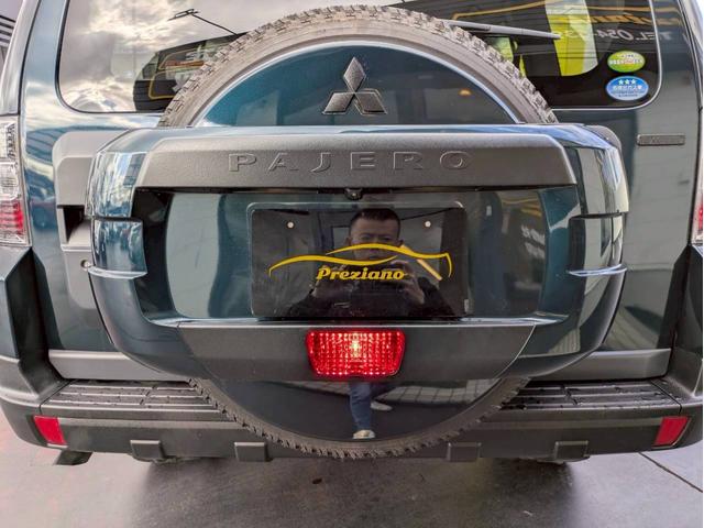 パジェロ ロング　エクシード　新品サス２インチリフトアップ　社外１７ＡＷ　ジオランダーＭ／Ｔ　サイドステップ・グリル・オーバーフェンダー・ミラー・アンダーカバーチッピング塗装　レザーシート　ナビ　バックモニター　ワンオーナー禁煙車（33枚目）