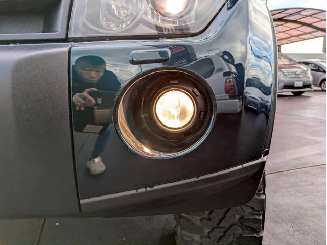 パジェロ ロング　エクシード　新品サス２インチリフトアップ　社外１７ＡＷ　ジオランダーＭ／Ｔ　サイドステップ・グリル・オーバーフェンダー・ミラー・アンダーカバーチッピング塗装　レザーシート　ナビ　バックモニター　ワンオーナー禁煙車（37枚目）