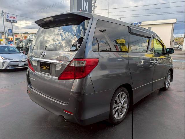 アルファード ２４０Ｓ　プライムセレクションＩＩ　純正ナビ　フルセグＴＶ　バックモニター　フリップダウンモニター　両側電動パワースライドドア　パワーバックドア　ＨＩＤヘッドライト　オートライト　ＥＴＣ　フォグランプ　スマートキー２個　プッシュスタート（5枚目）