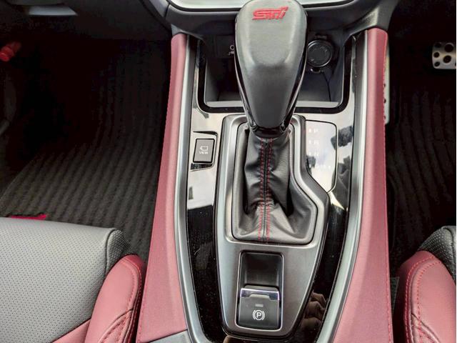 ＷＲＸ Ｓ４ ＳＴＩスポーツＲ　ＥＸ　１１．６インチナビ　フルセグＴＶ　サイド・バックモニター　レザーシート　メモリー付きパワーシート　ドライブレコーダー　レーダークルーズコントロール　シートヒーター　ワンオーナー禁煙車　スマートキー２個（26枚目）