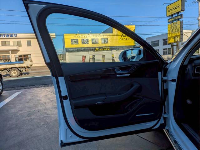 Ａ８ ３．０ＴＦＳＩクワトロ　メーカーナビフルセグ３６０°カメラ　マトリクスＬＥＤヘッドライト　サンルーフ　レザーシート　メモリー付きパワーシート　ＢＯＳＥサウンドシステム　シートヒーター　パワートランク　スマートキー２個　禁煙車（16枚目）