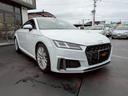 ＴＴクーペ ４０ＴＦＳＩ　Ｓラインパッケージ　バーチャルコックピット　純正ナビ　フルセグＴＶ　バックモニター　コンフォートＰＫＧ　マトリクスＬＥＤ　プライバシーガラス　クリアランスソナー　シートヒーター　２．０ＥＴＣ　可変リアスポイラー　禁煙車（3枚目）