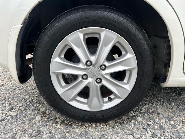 フィットハイブリッド ナビプレミアムセレクション パワーウィンドウ シートヒーター付 リヤカメラ HDDナビ オートライト ナビ・TV AUTOエアコン ETC車載器(39枚目)