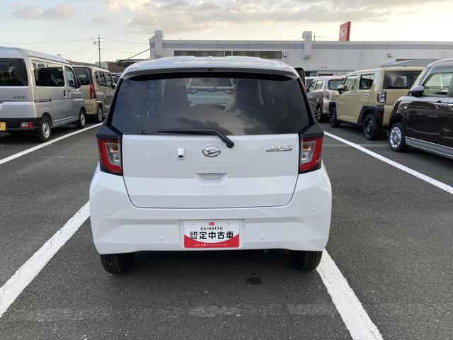 ミライース Ｘ　ＳＡＩＩＩ　１４インチフルホイールキャップ　ＬＥＤヘッドランプ　電動格納式（カラード）ドアミラー　自発光式デジタルメーターブルーイルミネーションメーター　マニュアルエアコン（ダイヤル式）　キーレスエントリー（3枚目）