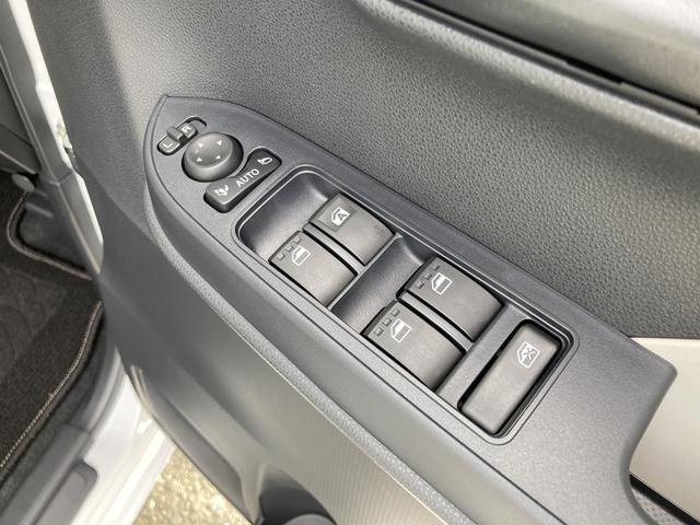 タント Ｘターボ　１４インチフルホイールキャップ　フルＬＥＤヘッドランプ　オート格納式カラードドアミラー　左側パワースライドドア　ＴＦＴカラーマルチインフォメーションディスプレイ　フルファブリックシート（18枚目）