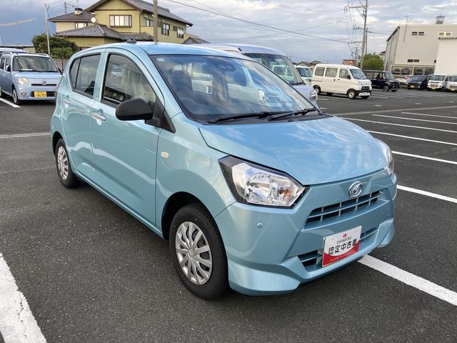 ミライース Ｌ　ＳＡＩＩＩ　１３インチフルホイールキャップ　マルチリフレクターハロゲンヘッドランプ　可倒式ドアミラー　自発光式デジタルメーターアンバーイルミネーションメーター　マニュアルエアコン（ダイヤル式）　キーレスエントリー（7枚目）