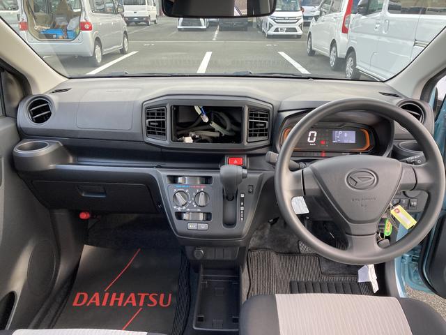 ミライース Ｌ　ＳＡＩＩＩ　１３インチフルホイールキャップ　マルチリフレクターハロゲンヘッドランプ　可倒式ドアミラー　自発光式デジタルメーターアンバーイルミネーションメーター　マニュアルエアコン（ダイヤル式）　キーレスエントリー（15枚目）