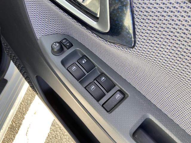 ムーヴ カスタム X ハイパーSA 14インチアルミホイール ウレタンインパネセンターシフト スーパーUVIRカットガラス(フロントドア) LEDヘッドランプ 自発光式2眼メーター TFTカラーマルチインフォメーションディスプレイ(18枚目)