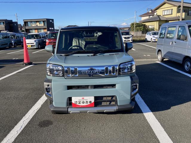 タフト Gターボ 15インチアルミホイール オートレベリング機能付フルLEDヘッドランプ LEDフォグランプ 本革巻ステアリングホイール 本革巻インパネセンターシフト TFTカラーマルチインフォメーションディスプレイ(2枚目)