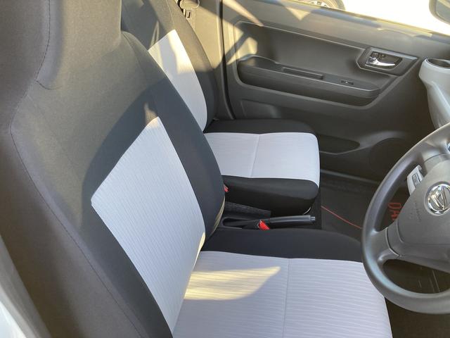 ミライース Ｘ　ＳＡＩＩＩ　１４インチフルホイールキャップ　ＬＥＤヘッドランプ　電動格納式（カラード）ドアミラー　自発光式デジタルメーターブルーイルミネーションメーター　マニュアルエアコン（ダイヤル式）　キーレスエントリー（13枚目）