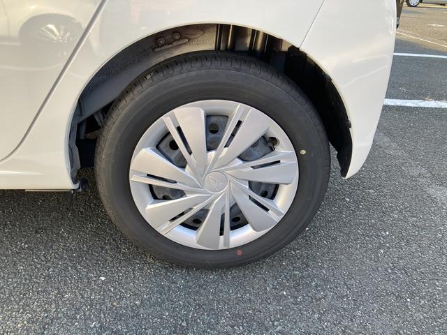 ミライース Ｘ　ＳＡＩＩＩ　１４インチフルホイールキャップ　ＬＥＤヘッドランプ　電動格納式（カラード）ドアミラー　自発光式デジタルメーターブルーイルミネーションメーター　マニュアルエアコン（ダイヤル式）　キーレスエントリー（20枚目）