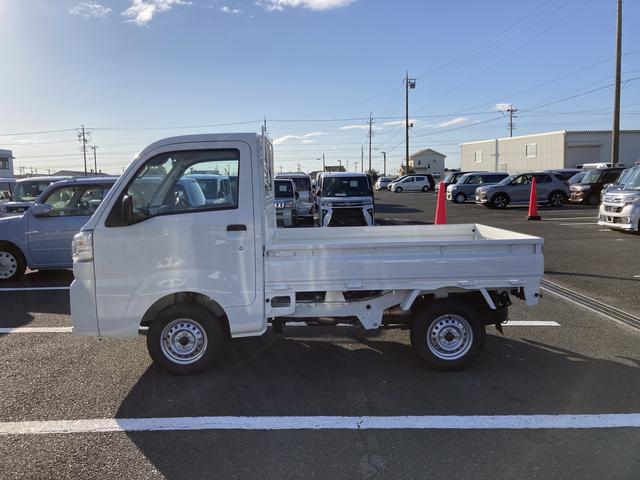 ハイゼットトラック スタンダード 4WD CVT スーパーUVカットガラス(フロントウィンドウ) プリントレザーシート表皮 マニュアルエアコン クリーンエアフィルター 電動式パワーステアリング(4枚目)