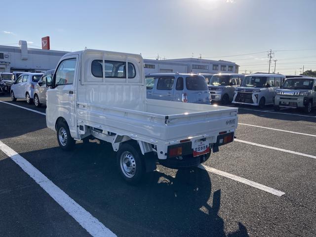 ハイゼットトラック スタンダード 4WD CVT スーパーUVカットガラス(フロントウィンドウ) プリントレザーシート表皮 マニュアルエアコン クリーンエアフィルター 電動式パワーステアリング(9枚目)