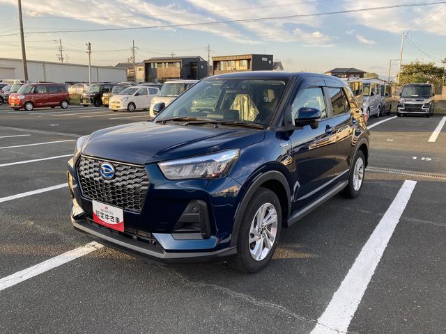 ロッキー X HEV 16インチアルミホイール フルLEDヘッドランプ ドアアウターハンドル(ボディ同色) オートエアコン(プッシュ式) UVカットガラス キーフリーシステム プッシュボタンスタート(6枚目)