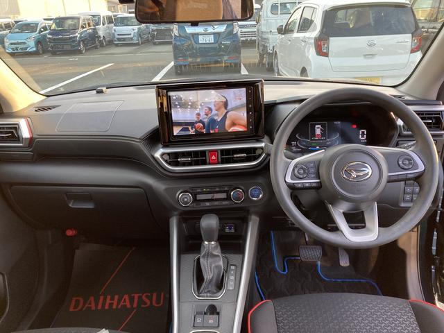 ロッキー X HEV 16インチアルミホイール フルLEDヘッドランプ ドアアウターハンドル(ボディ同色) オートエアコン(プッシュ式) UVカットガラス キーフリーシステム プッシュボタンスタート(15枚目)