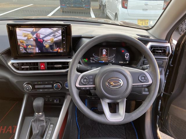 ロッキー X HEV 16インチアルミホイール フルLEDヘッドランプ ドアアウターハンドル(ボディ同色) オートエアコン(プッシュ式) UVカットガラス キーフリーシステム プッシュボタンスタート(16枚目)