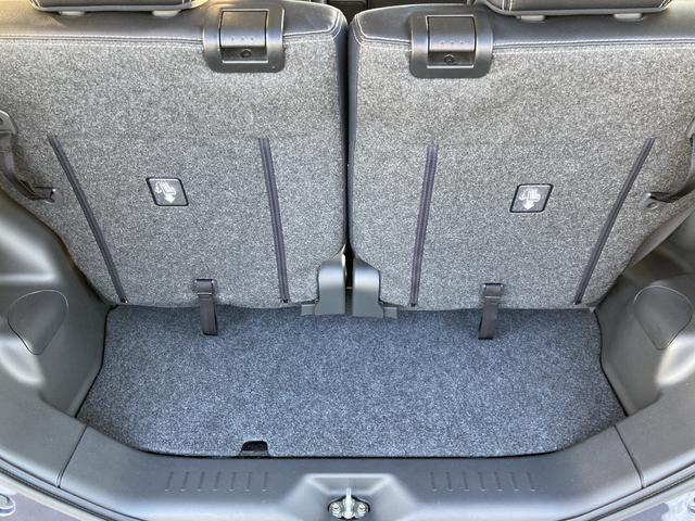 タント カスタムＲＳ　トップエディションＳＡＩＩ　１５インチアルミホイール　大型エアロバンパー　ＬＥＤヘッドランプ　オート格納式カラードドアミラー　本革巻ステアリングホイール　両側パワースライドドア（19枚目）