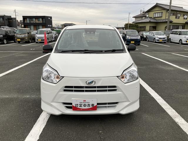 ミライース L SAIII 13インチフルホイールキャップ マルチリフレクターハロゲンヘッドランプ 可倒式ドアミラー 自発光式デジタルメーターアンバーイルミネーションメーター マニュアルエアコン(ダイヤル式) キーレスエントリー(2枚目)