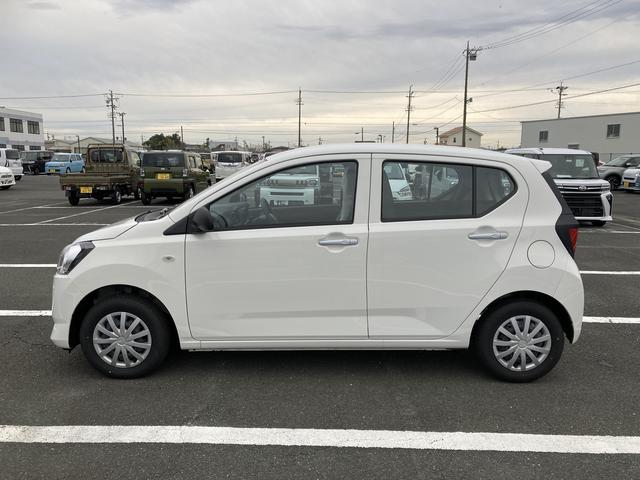 ミライース L SAIII 13インチフルホイールキャップ マルチリフレクターハロゲンヘッドランプ 可倒式ドアミラー 自発光式デジタルメーターアンバーイルミネーションメーター マニュアルエアコン(ダイヤル式) キーレスエントリー(4枚目)