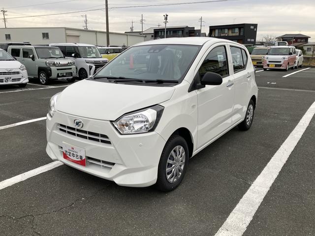 ミライース L SAIII 13インチフルホイールキャップ マルチリフレクターハロゲンヘッドランプ 可倒式ドアミラー 自発光式デジタルメーターアンバーイルミネーションメーター マニュアルエアコン(ダイヤル式) キーレスエントリー(6枚目)