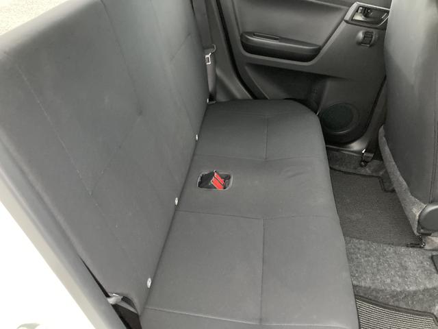 ミライース L SAIII 13インチフルホイールキャップ マルチリフレクターハロゲンヘッドランプ 可倒式ドアミラー 自発光式デジタルメーターアンバーイルミネーションメーター マニュアルエアコン(ダイヤル式) キーレスエントリー(14枚目)